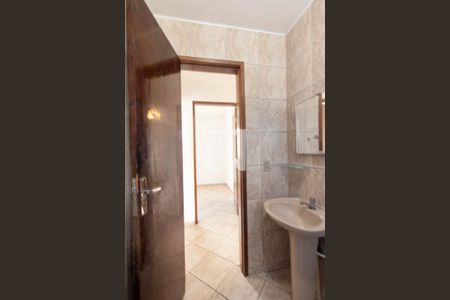 Casa para alugar com 60m², 2 quartos e 1 vaga Casa para alugar com 60m², 2 quartos e 1 vagaBanheiro Social
