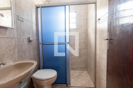 Casa para alugar com 60m², 2 quartos e 1 vaga Casa para alugar com 60m², 2 quartos e 1 vagaBanheiro Social