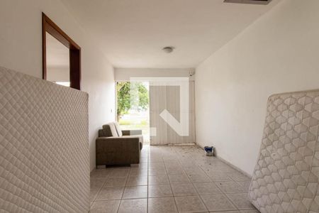 Casa para alugar com 60m², 2 quartos e 1 vaga Casa para alugar com 60m², 2 quartos e 1 vagaGaragem