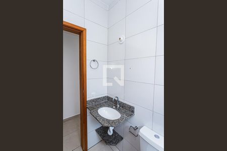 Casa para alugar com 120m², 2 quartos e 2 vagasBanheiro suite