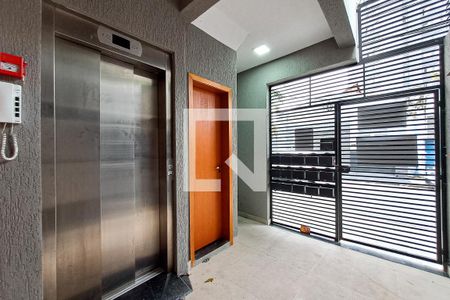 Apartamento à venda com 36m², 2 quartos e sem vagaÁrea comum