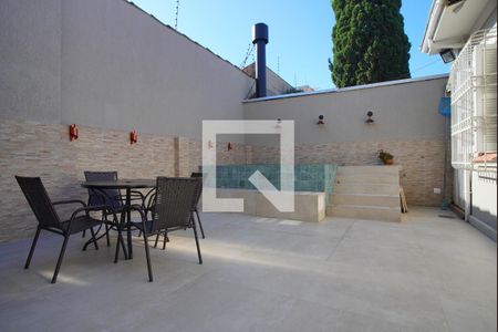 Casa para alugar com 309m², 4 quartos e 4 vagasQuintal - Fundos