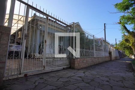 Casa para alugar com 309m², 4 quartos e 4 vagasFachada