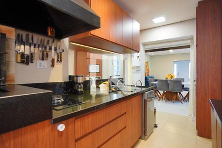 Casa para alugar com 309m², 4 quartos e 4 vagasCozinha