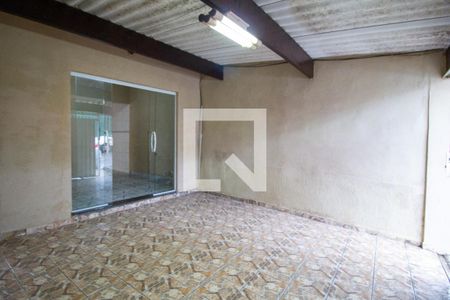 Casa para alugar com 124m², 2 quartos e 2 vagas Casa para alugar com 124m², 2 quartos e 2 vagasGaragem