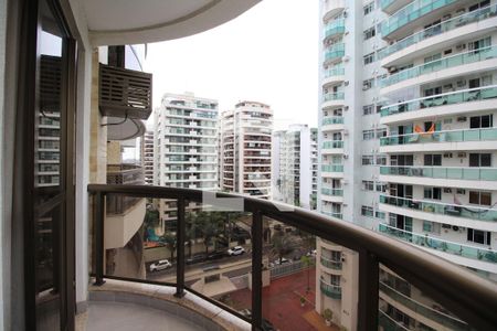 Apartamento para alugar com 70m², 2 quartos e 1 vagaQuarto 2 - Varanda da Suíte