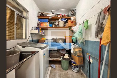 Casa à venda com 172m², 3 quartos e 2 vagas Casa à venda com 172m², 3 quartos e 2 vagasÁrea de Serviço