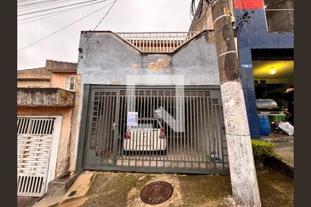 Casa à venda com 172m², 3 quartos e 2 vagas Casa à venda com 172m², 3 quartos e 2 vagasFachada + plaquinha