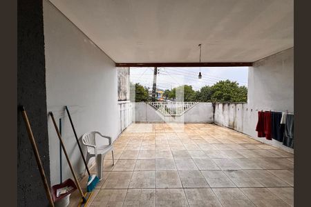 Casa à venda com 172m², 3 quartos e 2 vagas Casa à venda com 172m², 3 quartos e 2 vagasVaranda