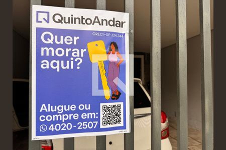 Casa à venda com 172m², 3 quartos e 2 vagas Casa à venda com 172m², 3 quartos e 2 vagasPlaquinha