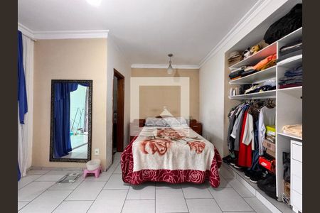 Casa à venda com 172m², 3 quartos e 2 vagas Casa à venda com 172m², 3 quartos e 2 vagasSuite