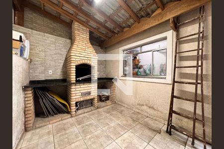 Casa à venda com 172m², 3 quartos e 2 vagas Casa à venda com 172m², 3 quartos e 2 vagasChurrasqueira