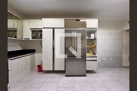 Casa à venda com 172m², 3 quartos e 2 vagas Casa à venda com 172m², 3 quartos e 2 vagasCozinha