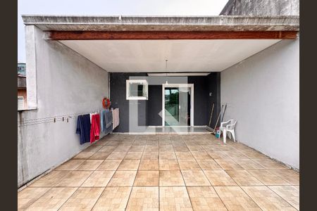 Casa à venda com 172m², 3 quartos e 2 vagas Casa à venda com 172m², 3 quartos e 2 vagasVaranda