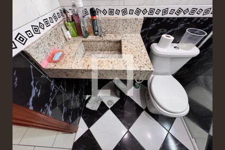 Casa à venda com 172m², 3 quartos e 2 vagas Casa à venda com 172m², 3 quartos e 2 vagasBanheiro 1