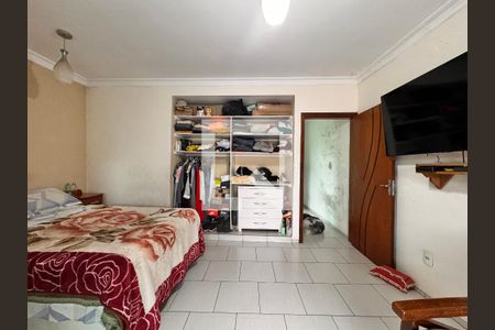 Casa à venda com 172m², 3 quartos e 2 vagas Casa à venda com 172m², 3 quartos e 2 vagasSuite