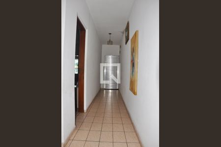 Casa à venda com 130m², 3 quartos e 2 vagasDetalhe - Corredor