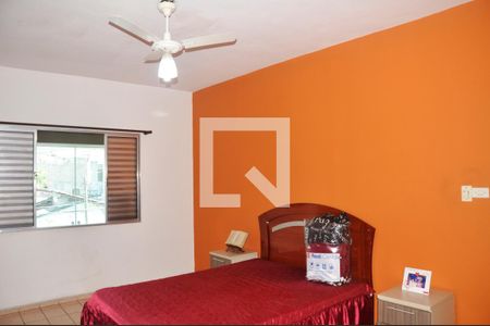 Casa à venda com 130m², 3 quartos e 2 vagasDetalhe - Quarto 01