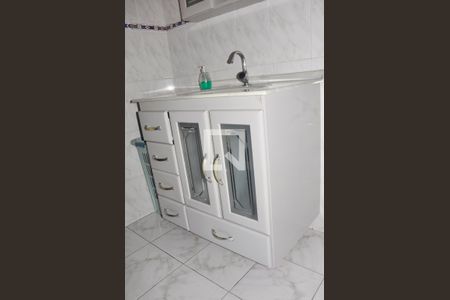 Casa à venda com 130m², 3 quartos e 2 vagasDetalhe - Banheiro