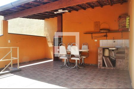 Casa à venda com 130m², 3 quartos e 2 vagasDetalhe - Área da Churrasqueira e Quintal