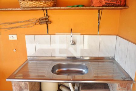 Casa à venda com 130m², 3 quartos e 2 vagasDetalhe - Área da Churrasqueira e Quintal