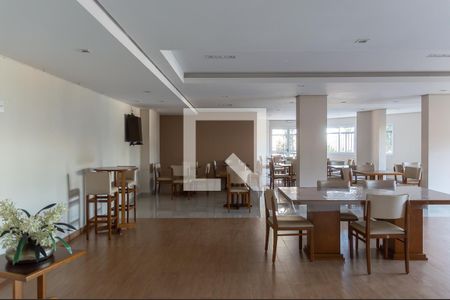 Apartamento à venda com 132m², 3 quartos e 2 vagas Apartamento à venda com 132m², 3 quartos e 2 vagasÁrea comum - Salão de festas