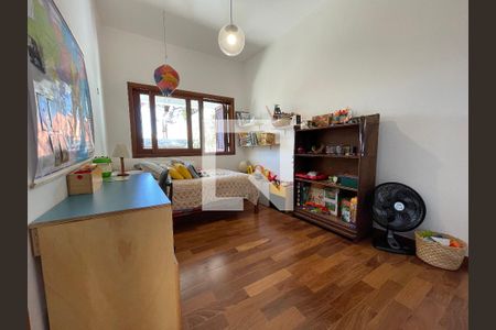 Casa à venda com 157m², 5 quartos e 2 vagas Casa à venda com 157m², 5 quartos e 2 vagasQuarto 2