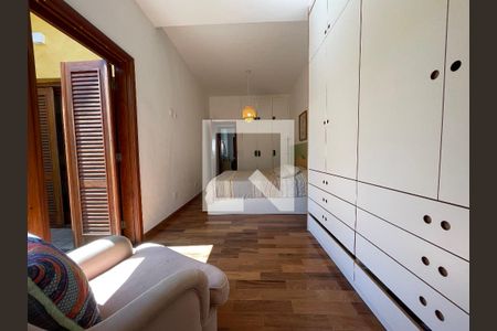 Suíte de casa à venda com 5 quartos, 157m² em Instituto de Previdencia, São Paulo