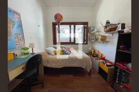 Casa à venda com 157m², 5 quartos e 2 vagas Casa à venda com 157m², 5 quartos e 2 vagasQuarto 2