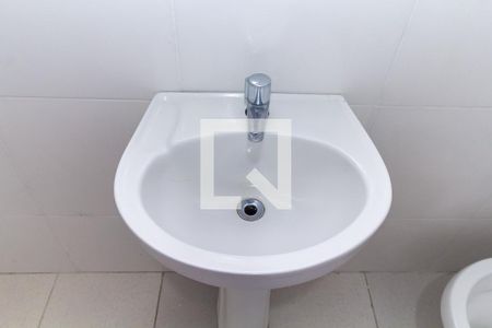 Banheiro de casa para alugar com 1 quarto, 70m² em Vila Ema, São Paulo