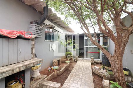 Casa à venda com 220m², 2 quartos e 2 vagasQuintal