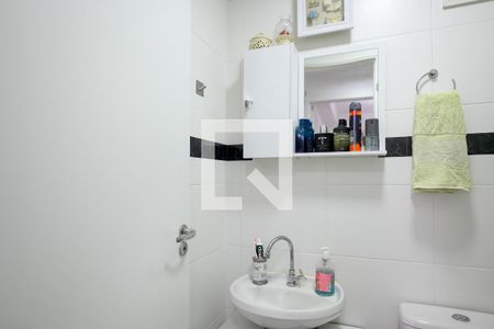 Apartamento à venda com 34m², 2 quartos e 1 vaga Apartamento à venda com 34m², 2 quartos e 1 vagaBanheiro