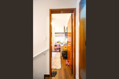 Casa à venda com 75m², 2 quartos e 2 vagasHall da escada