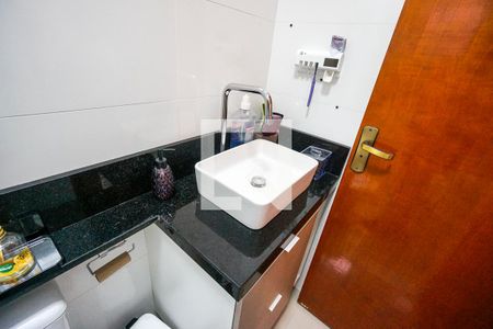 Casa à venda com 75m², 2 quartos e 2 vagasBanheiro