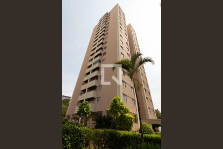 Apartamento para alugar com 65m², 3 quartos e 1 vagaFachada