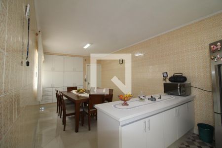 Casa à venda com 180m², 4 quartos e 3 vagasCozinha