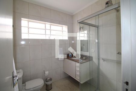 Casa à venda com 180m², 4 quartos e 3 vagasBanheiro 3