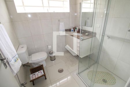 Casa à venda com 180m², 4 quartos e 3 vagasBanheiro 3