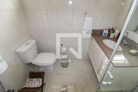 Casa à venda com 180m², 4 quartos e 3 vagasBanheiro 3