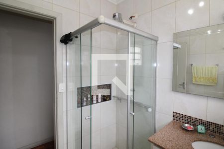 Casa à venda com 180m², 4 quartos e 3 vagasBanheiro 2