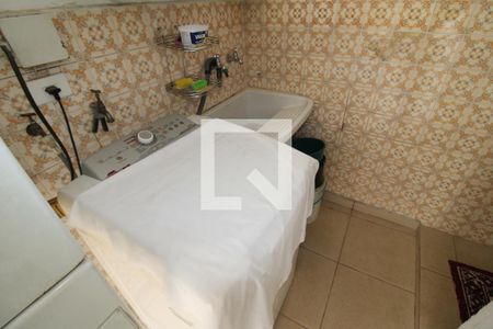 Casa à venda com 180m², 4 quartos e 3 vagasÁrea de Serviço