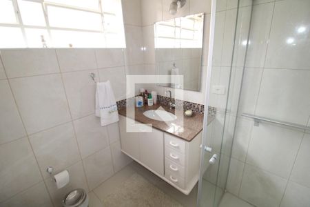 Casa à venda com 180m², 4 quartos e 3 vagasBanheiro 3