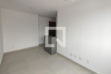 Sala de apartamento à venda com 2 quartos, 43m² em Parque Industrial, Campinas