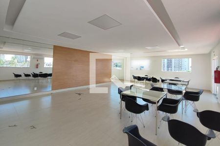 Apartamento à venda com 43m², 2 quartos e 1 vaga Apartamento à venda com 43m², 2 quartos e 1 vagaÁrea comum - Salão de festas