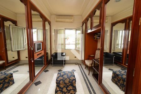 Casa à venda com 1100m², 4 quartos e 5 vagasSala de chá