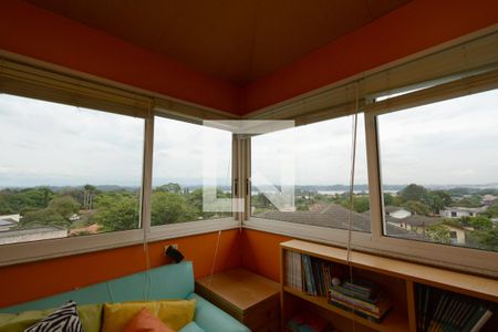 Casa à venda com 1100m², 4 quartos e 5 vagasTerraço panorâmico e sala de games