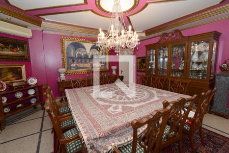 Casa à venda com 1100m², 4 quartos e 5 vagasSala de Jantar