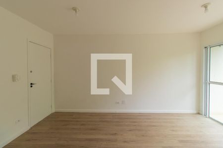 Sala de apartamento para alugar com 3 quartos, 70m² em Jardim Barbacena, Cotia