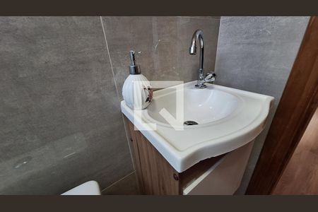 Banheiro - torneira de apartamento para alugar com 2 quartos, 50m² em Parque Residencial Casa Branca, Suzano