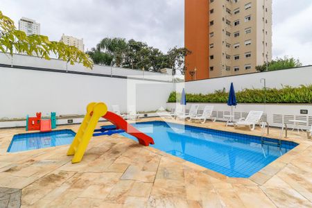 Apartamento à venda com 175m², 3 quartos e 3 vagasÁrea comum - Piscina
